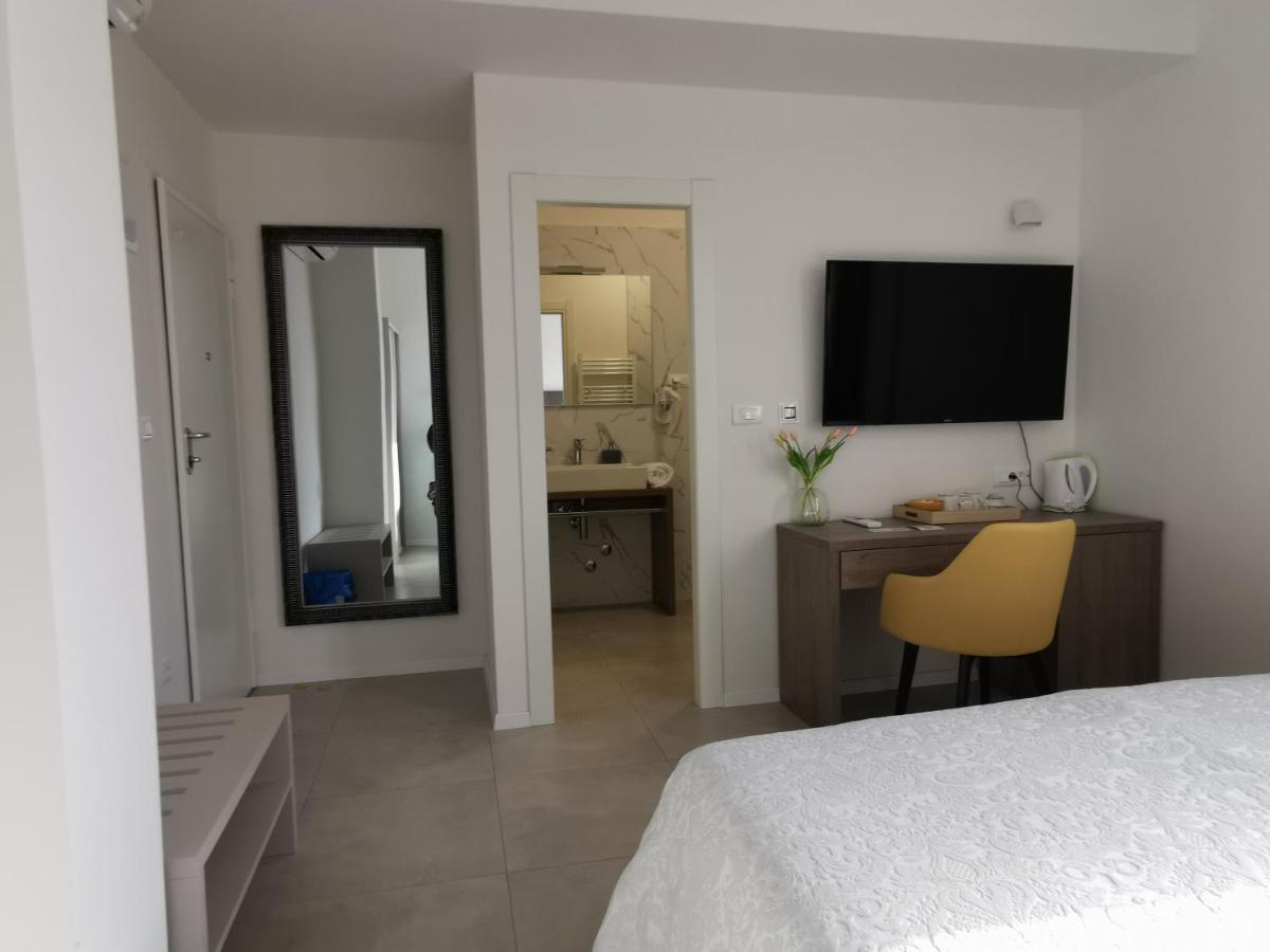 Luxury Rooms Pino Split Exteriér fotografie